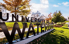 滑铁卢大学
University of Waterloo

滑铁卢大学是一所中等规模的世界顶尖大学，以学习与实习并重的合作教育（CO-OP）而闻名。拥有加拿大的最大的工程学院，是北美地区最优大学之一，其数学、计算机科学和工程学科教学水平居世界前列。