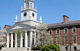 菲利普斯安多佛中学
Philips Academy Andover 

美国最古老的寄宿高中之一。该校位于麻省的安多弗，距离波士顿21英里。素有哈佛耶鲁大学预科班之称，IVY 的升学率超过了30%.这些成就无一不宣示着Andover 强势的地位。